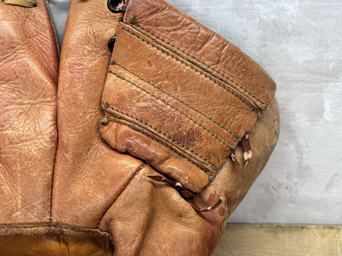 Child’s Vintage Baseball Glove #1172