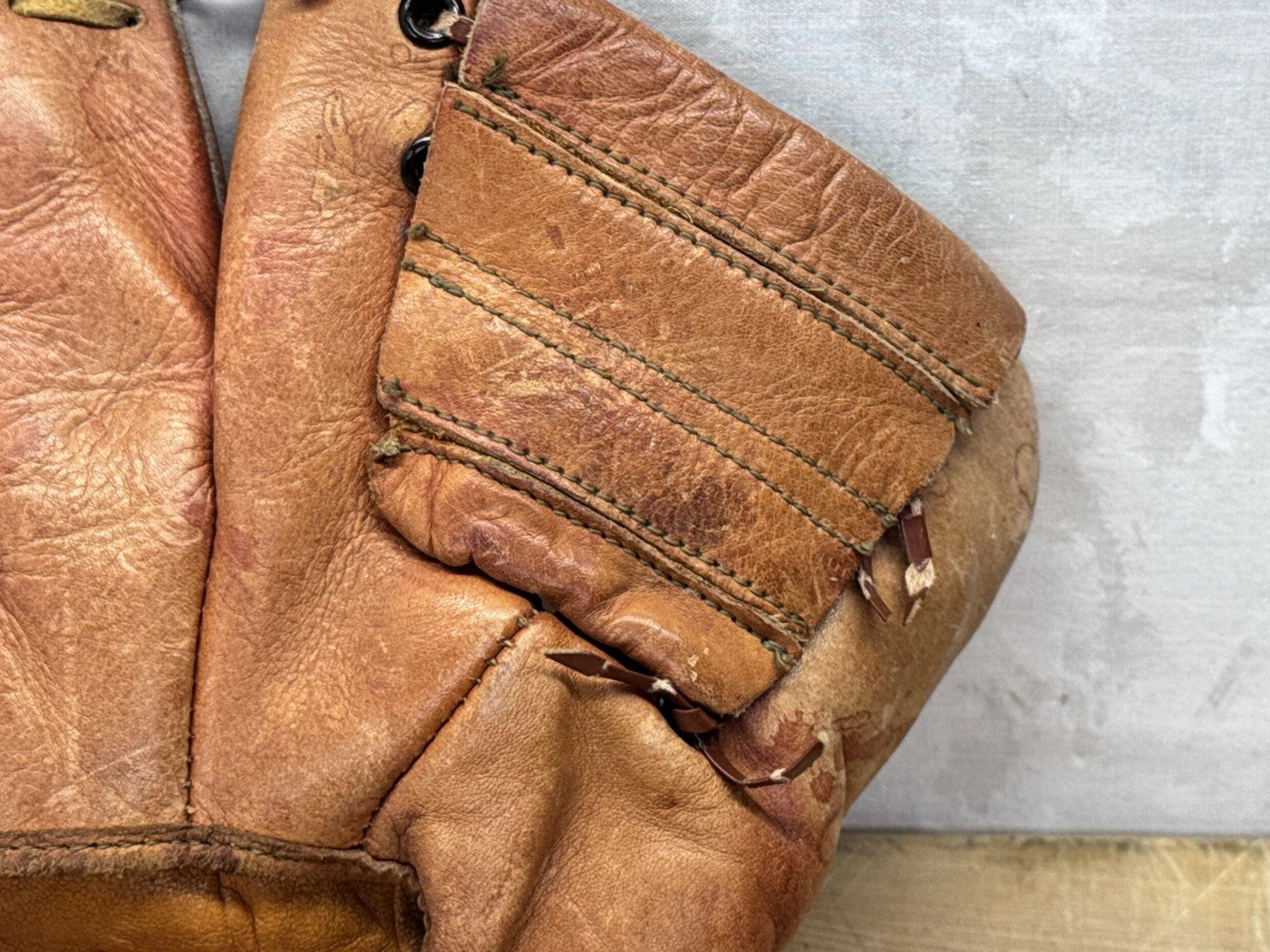 Child’s Vintage Baseball Glove #1172