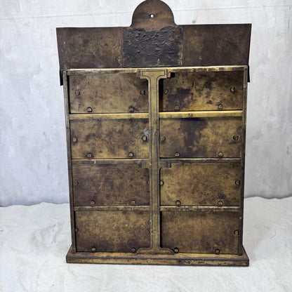 De Long Press Button Metal Organizer Vintage Rustic