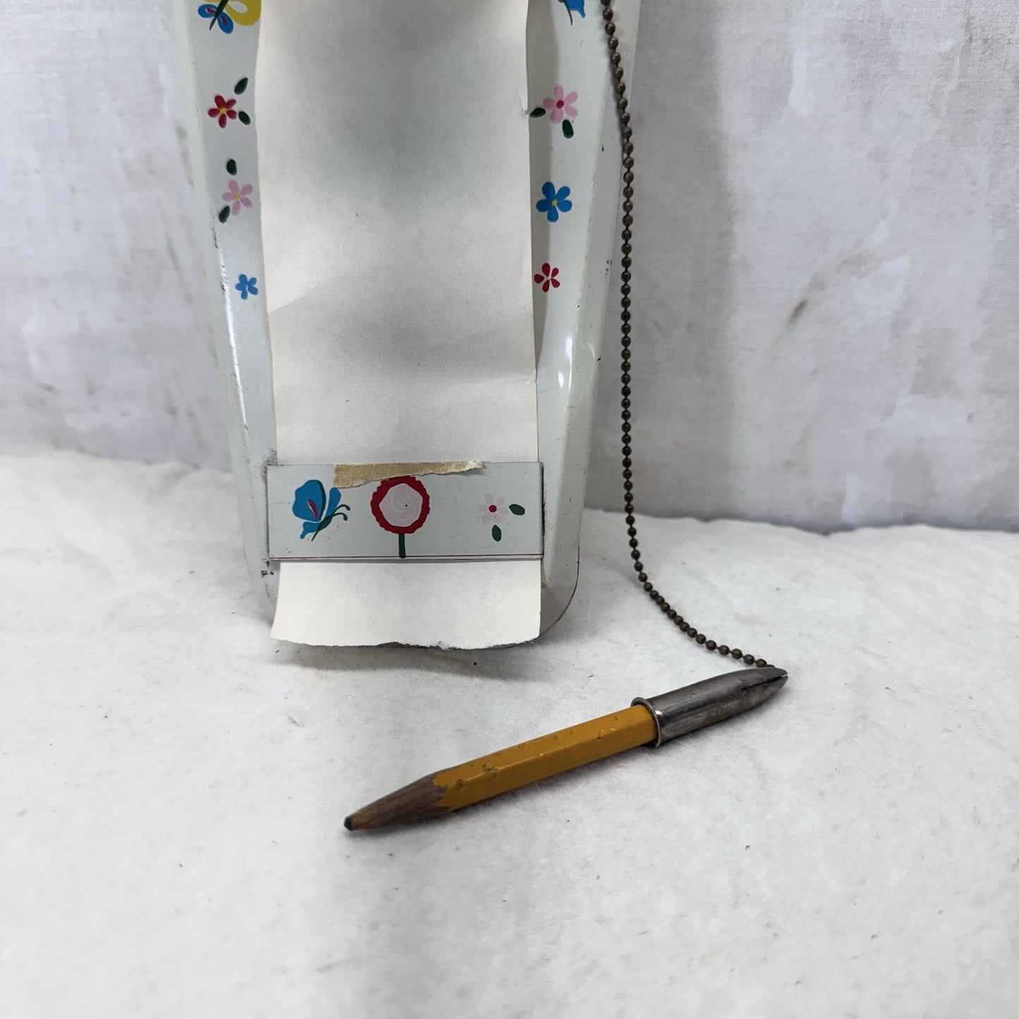 White Metal Notebook Dispenser Roll Pencil Wall Vintage Grocery List