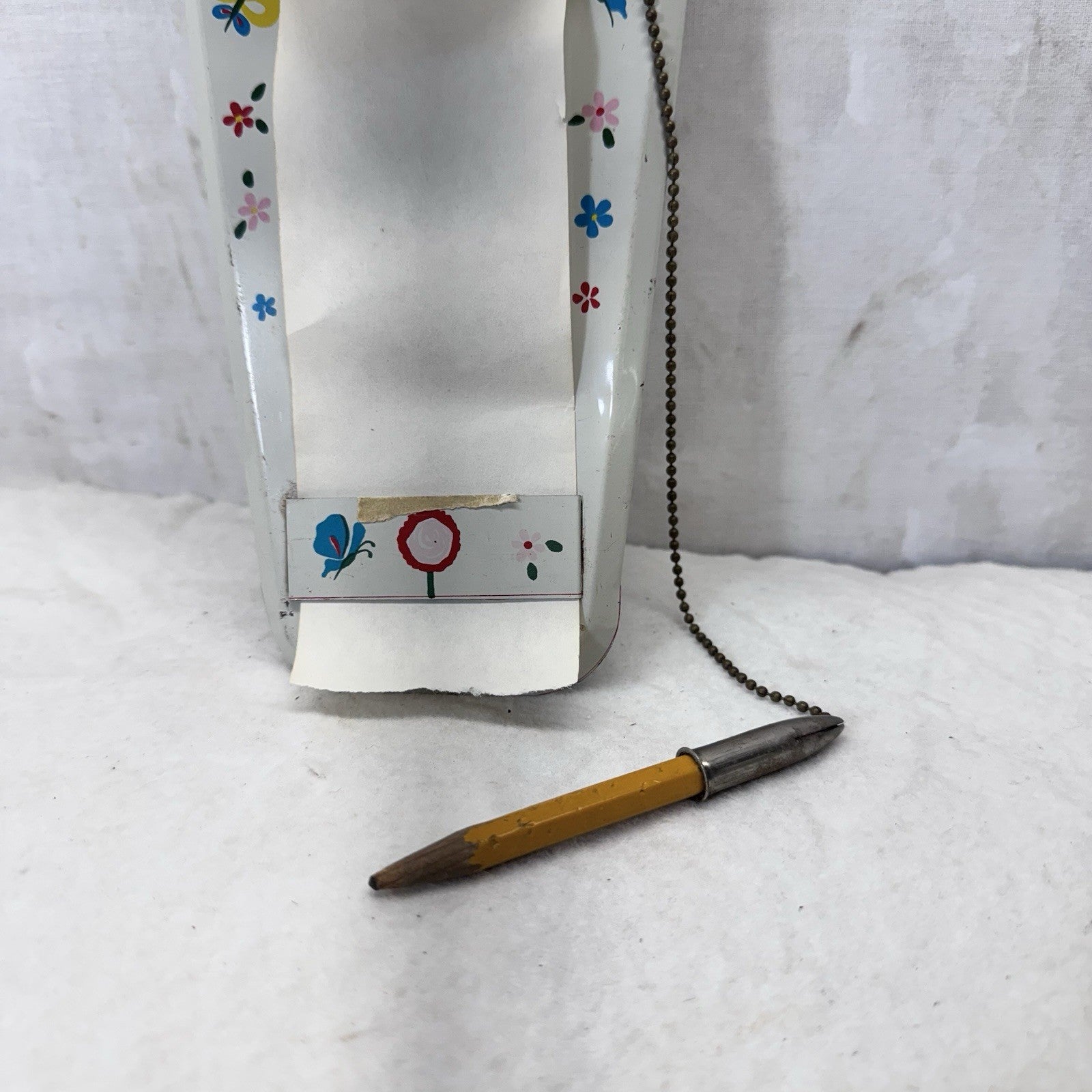 White Metal Notebook Dispenser Roll Pencil Wall Vintage Grocery List