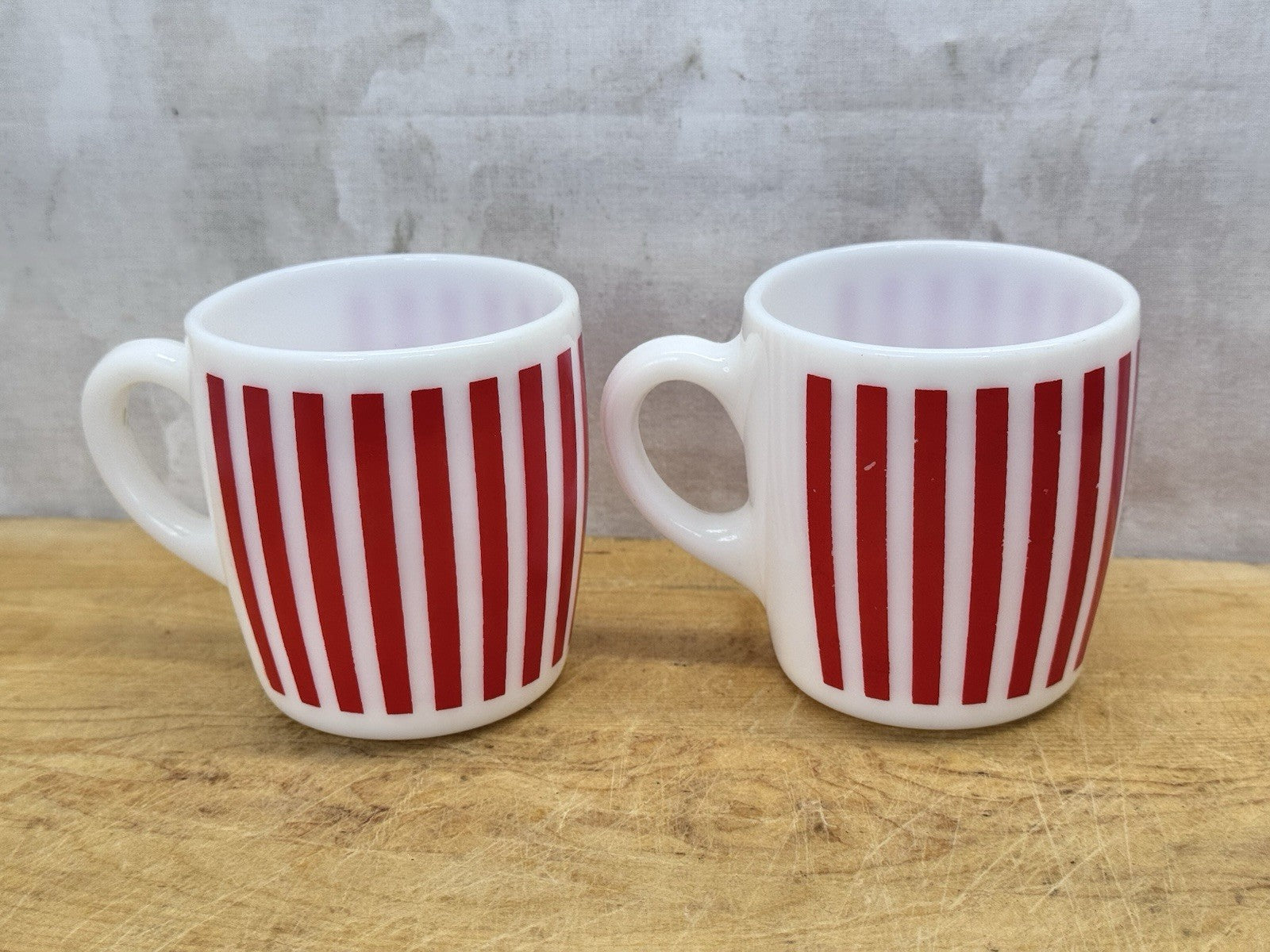 Candy Cane Stripped Pair Of Mugs Christmas  Vtg #1327