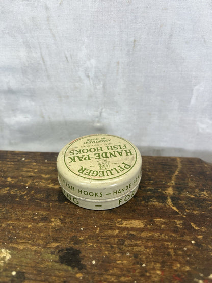 Pfluger Handy Fish Hook Tin W/hooks