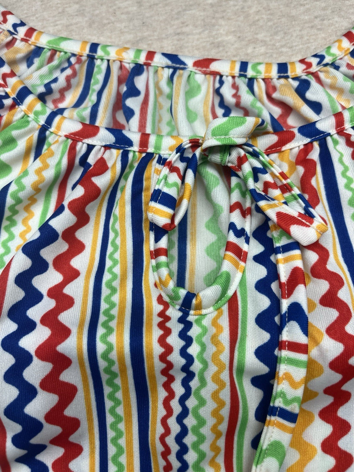 1970s Women’s Crazy Stripe S Sleeve Knit Shirt