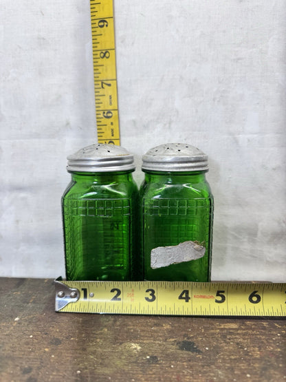 Green Hoosier Salt & Pepper Shakers Vtg #S-1776