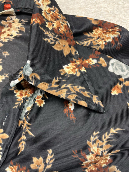1970s Men’s L Sleeve Black Flowered Shirt