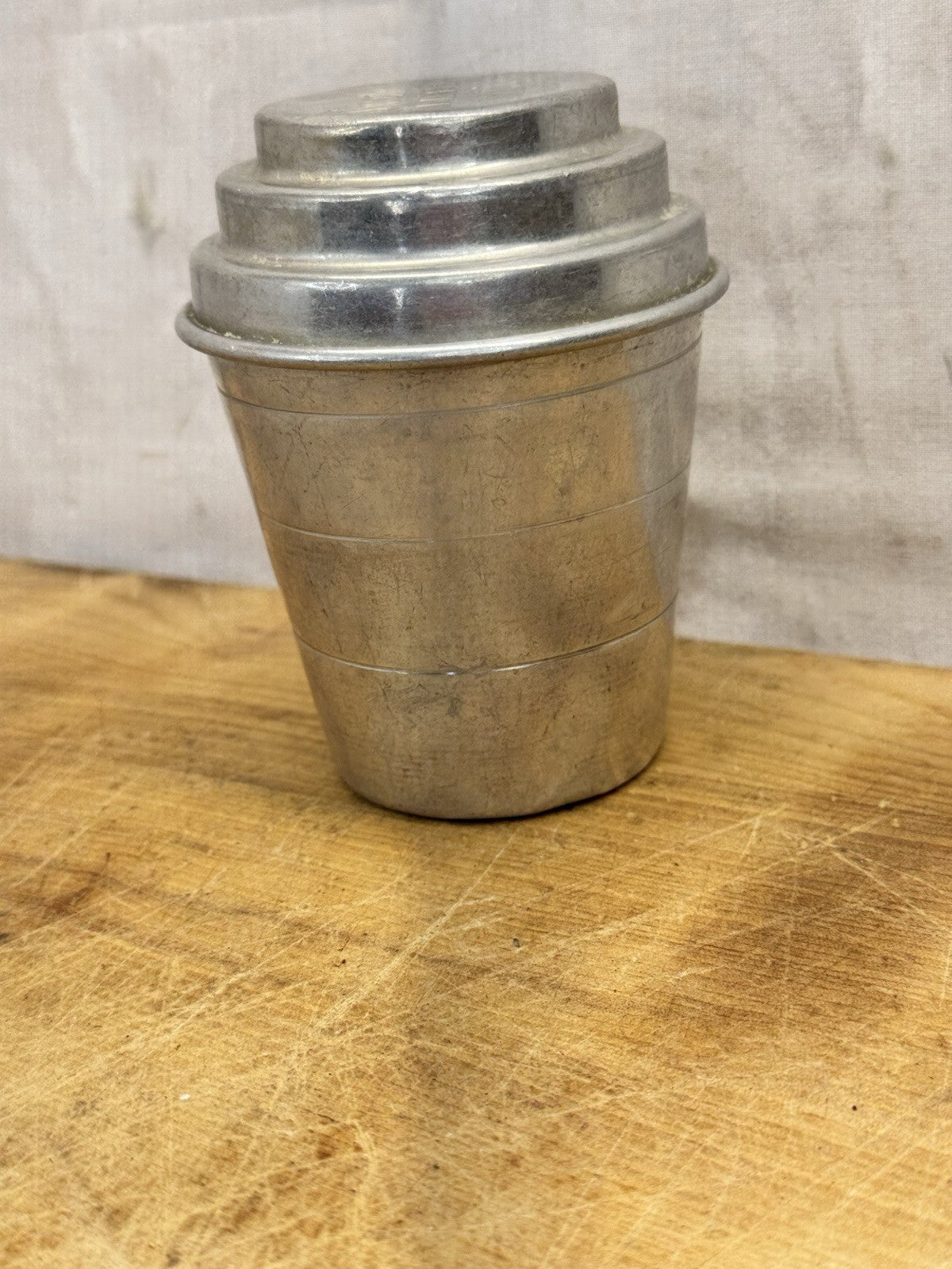 Aluminum Smooth Measure And Mixer Vtg #1409