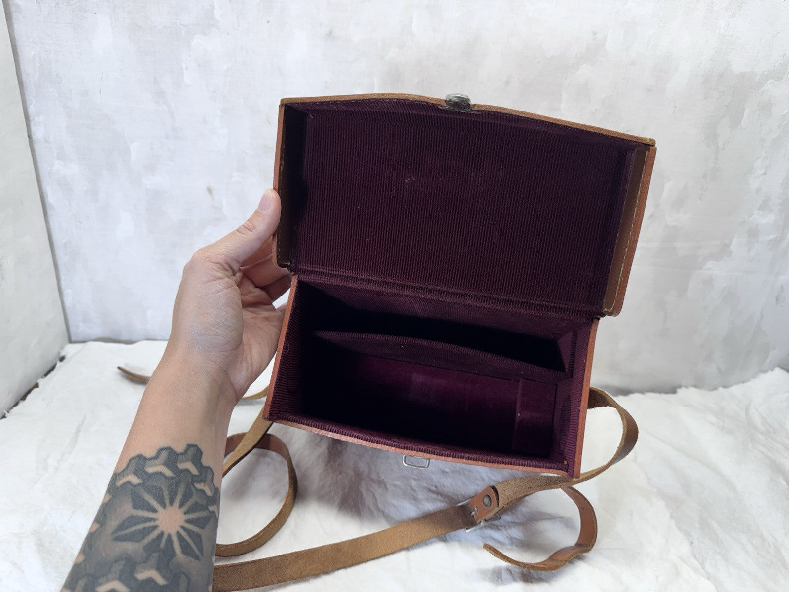 Revere 8 model 44 Movie Camera With Bag Vintage 