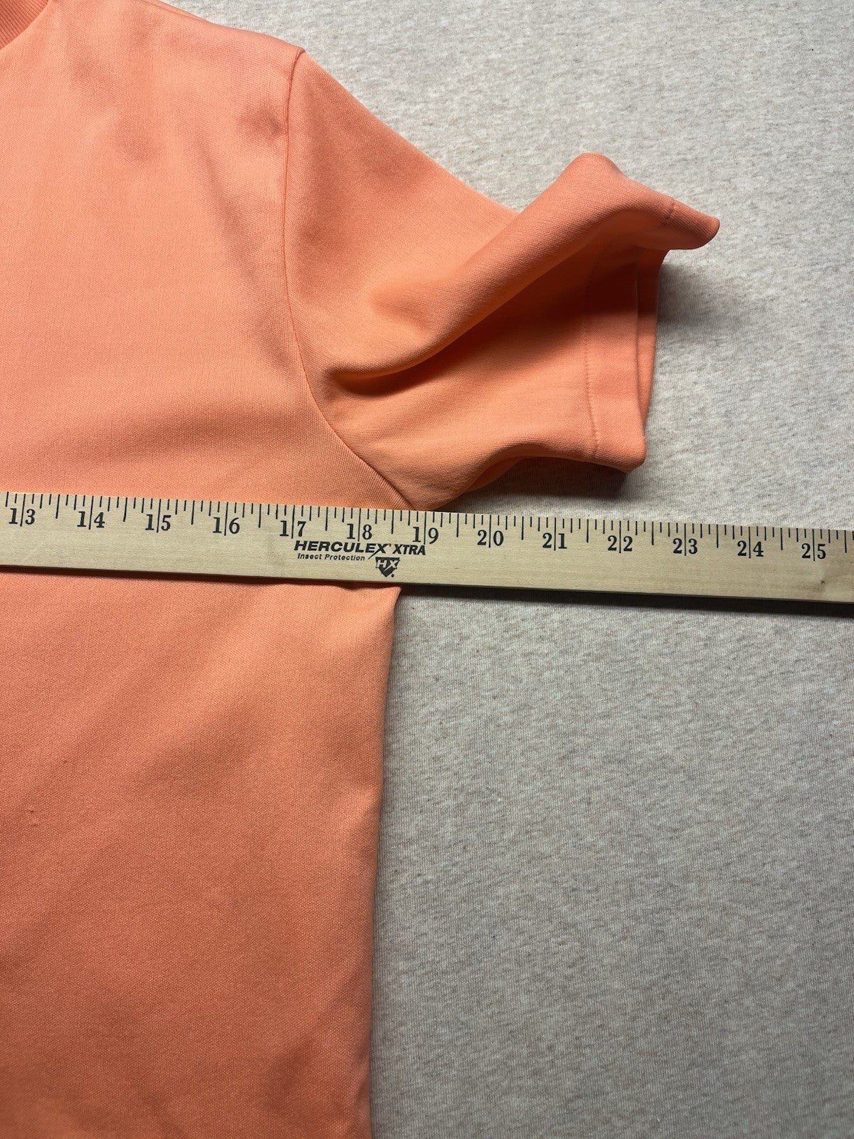 1970s Women’s Peach Knit Back Zipper S Sleeve Shirt