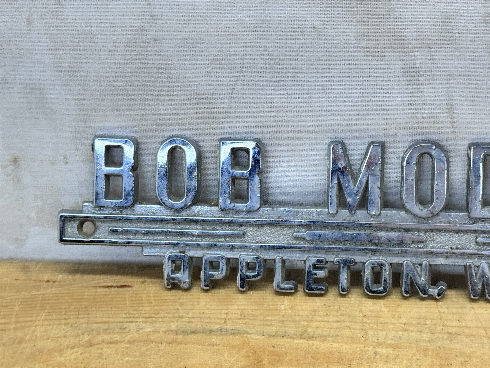 Bob Moder Appleton Wisconsin Car Emblem Vtg #1331