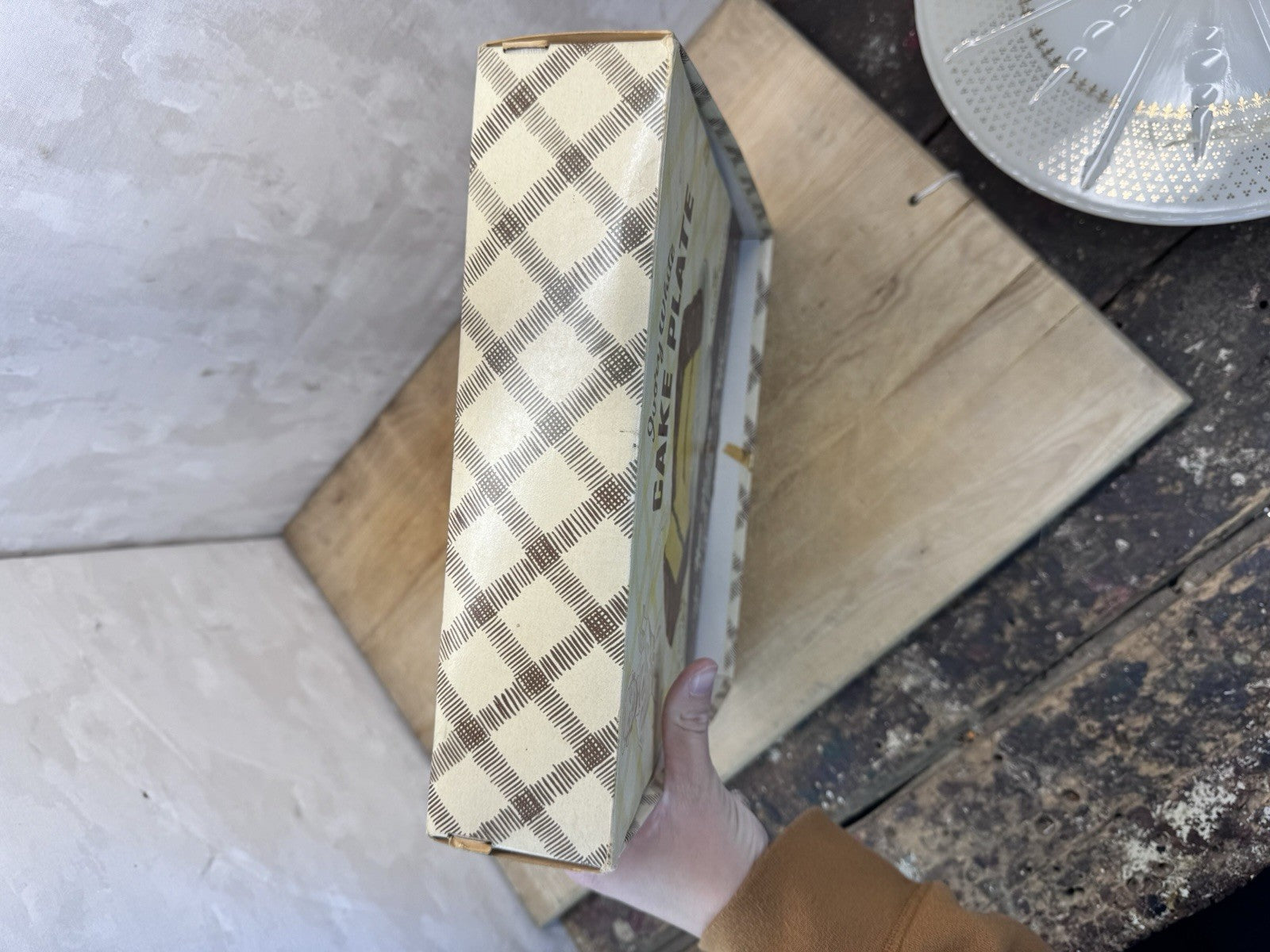 Ivory White Cake Plate Vtg W/box #S-1511