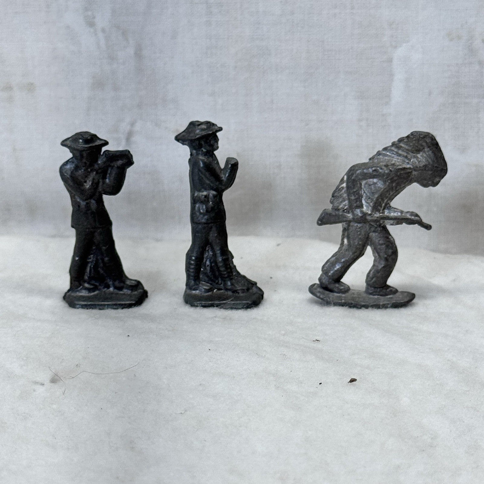 Metal Mini Soldiers & Indian Figures Vintage