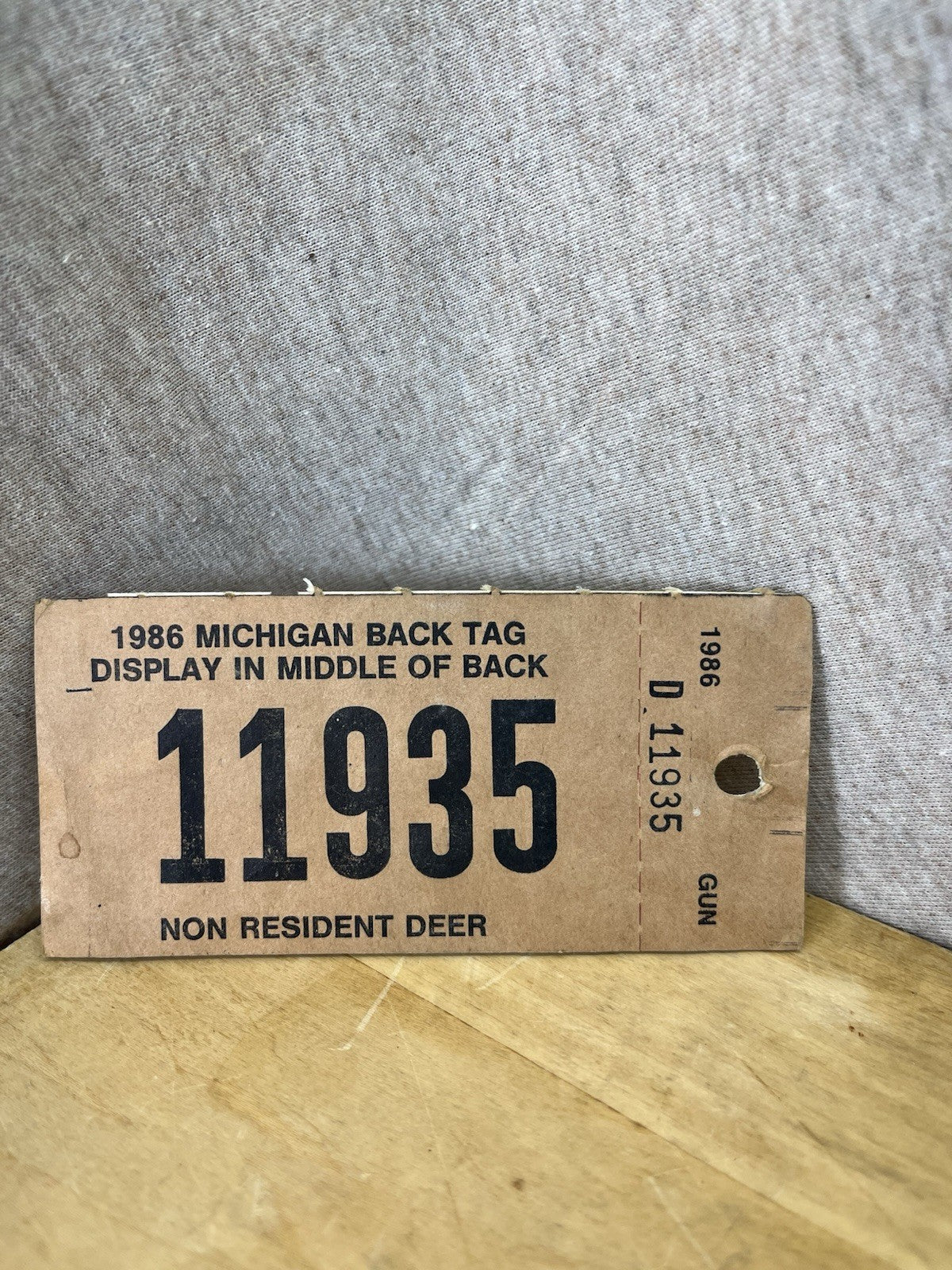 Michigan 1986 Non Resident Deer Back Tag (11935)