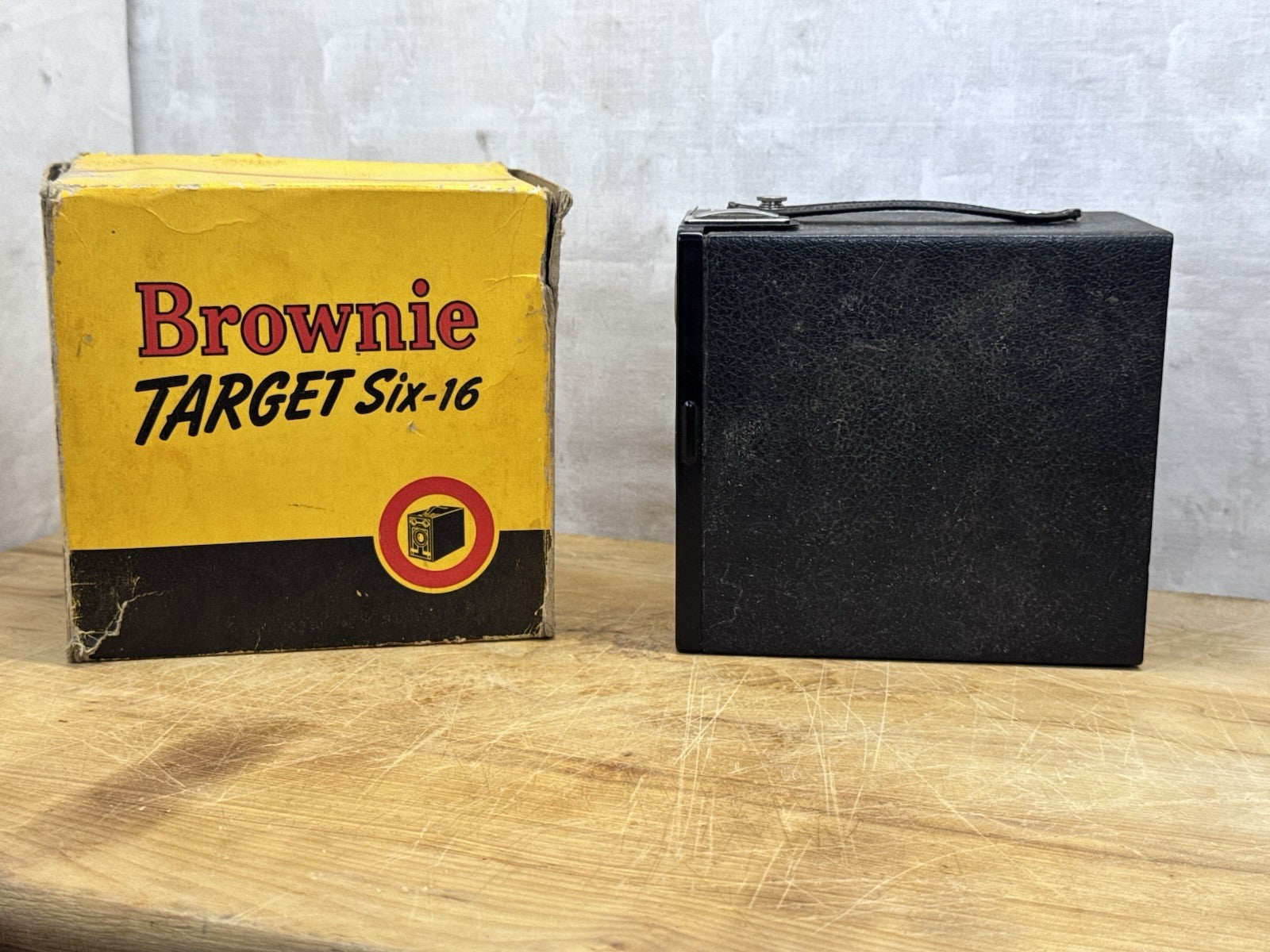 Brownie Target Six-16 Camera With Box Vintage #1176