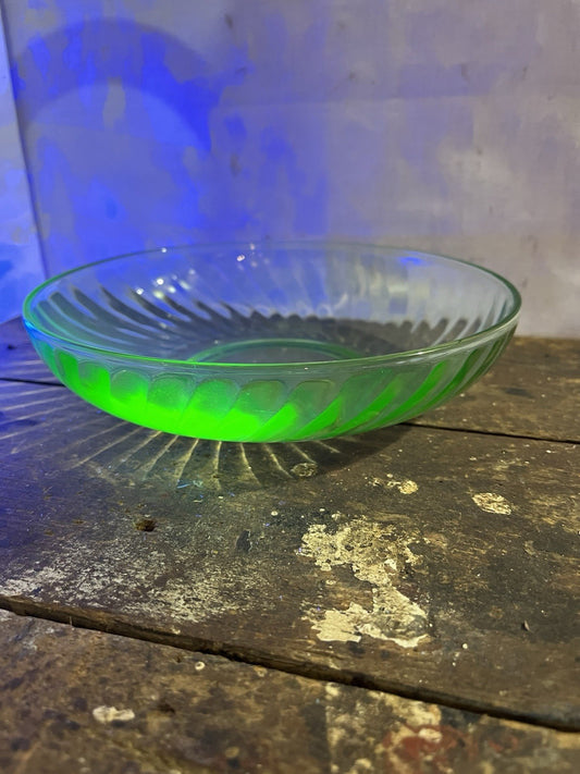 Vintage Uranium Bowl No Chips Or Cracks # 125