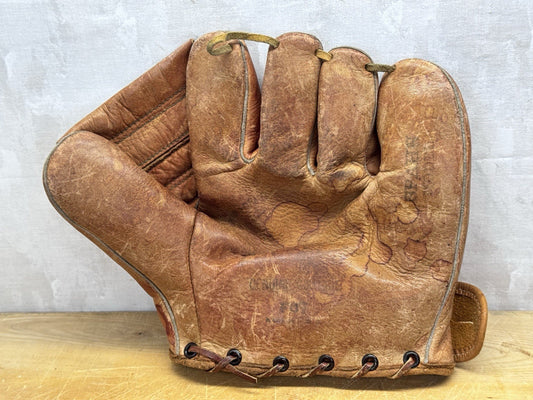 Child’s Vintage Baseball Glove #1172