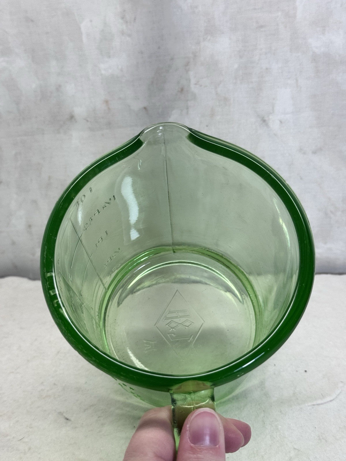 1 Quart Uranium Glass Measuring Cup Vintage Hazel Atlas