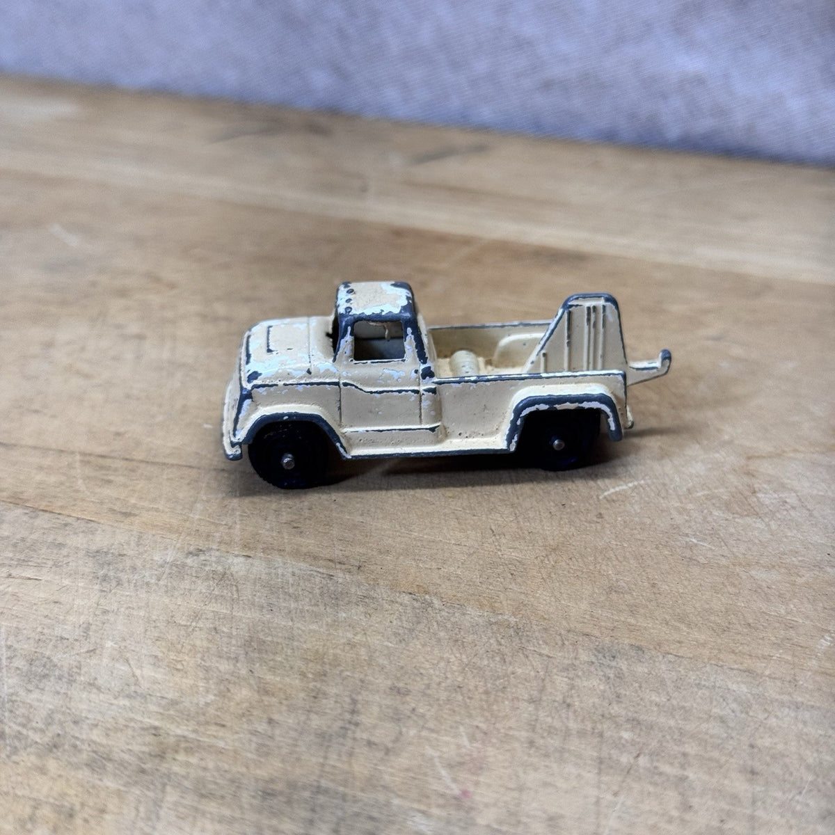 Vintage Tootsie Toy Tow Truck 