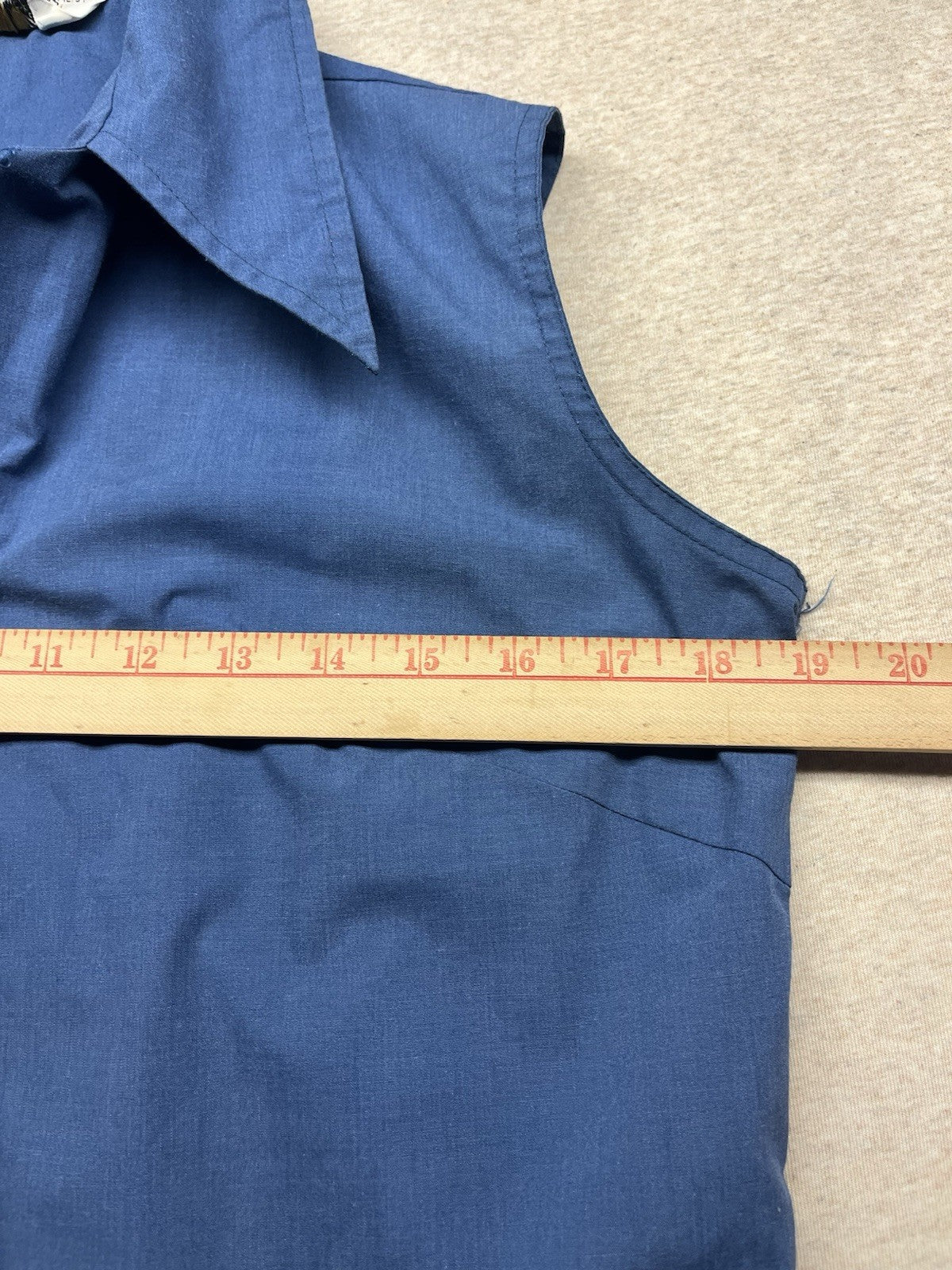 1960s Women’s Blue Classic Sleeveless Cotton Shirt