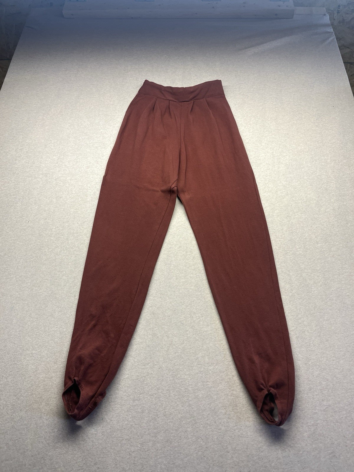 1980s Women’s Brown Knit Stirrup Pants