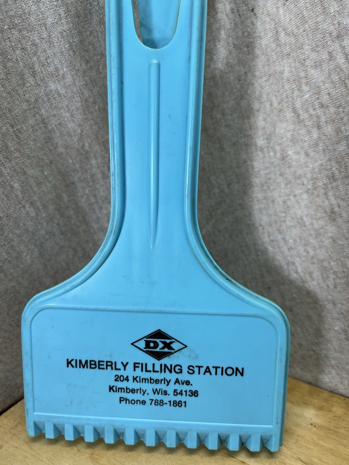 Kimberly Filling Station DX Ice Scraper Vintage 