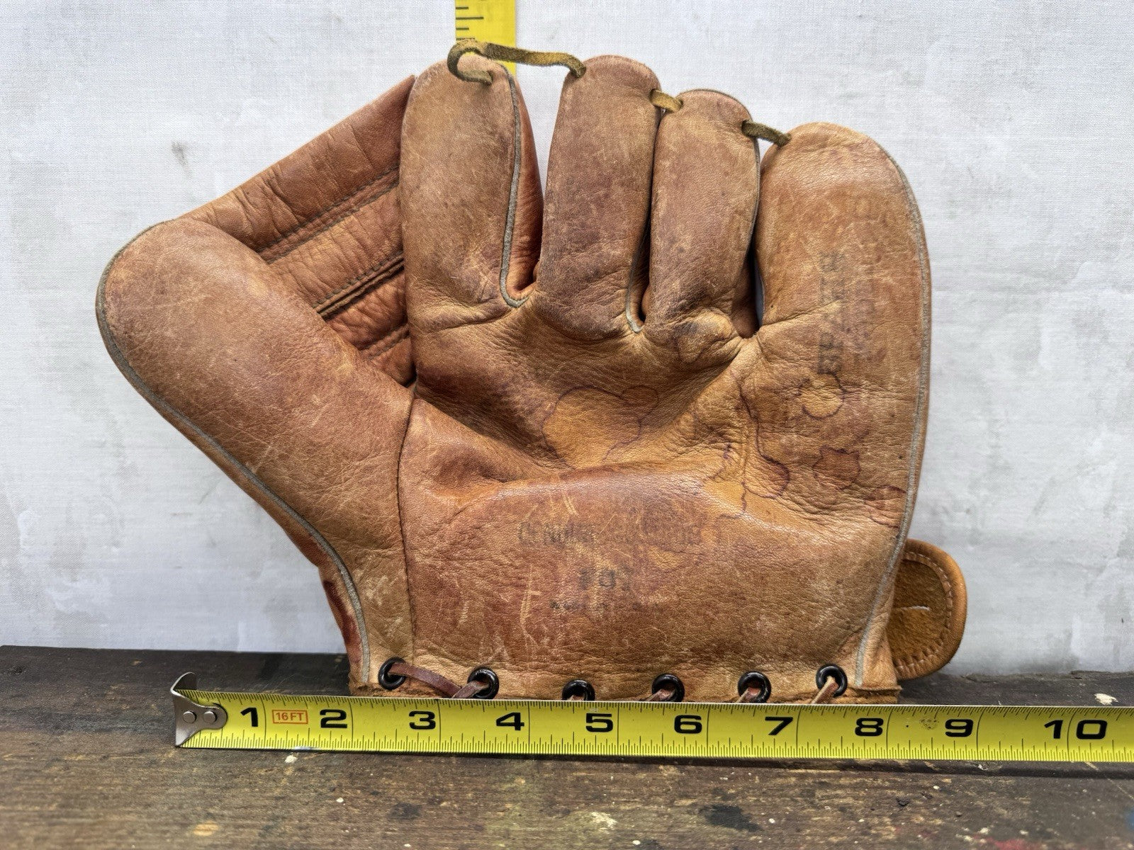 Child’s Vintage Baseball Glove #1172