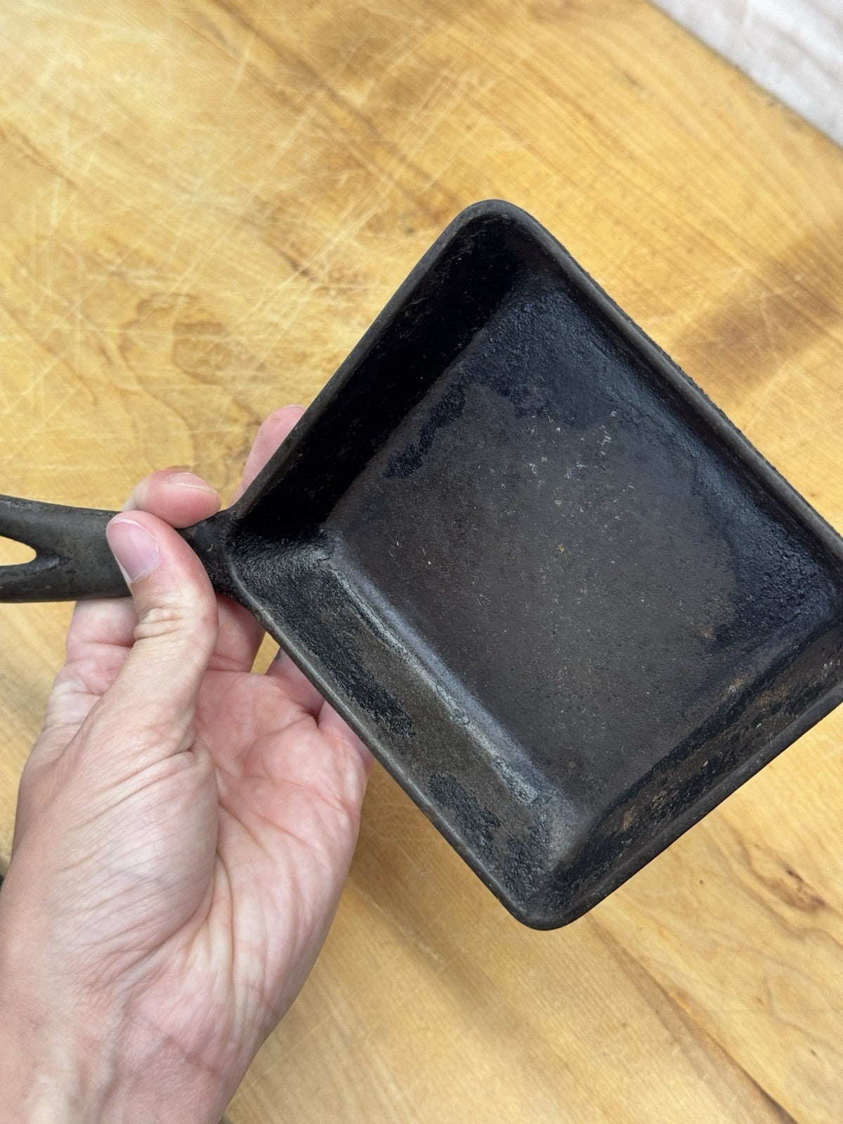 RARE Vintage GRISWOLD Square Egg Skillet #129 Cast Iron Uncleaned