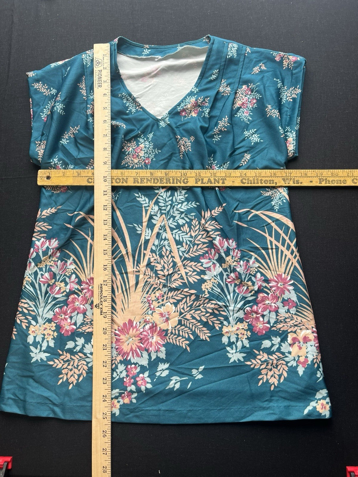 1970s, 80s Womens Green Flowered S Sleeve Knit Shirt