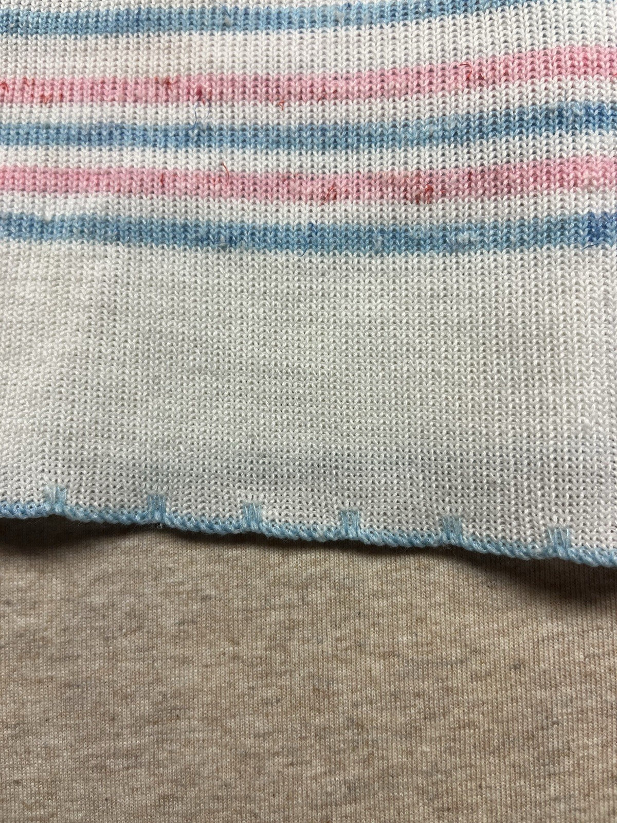 1970s Women’s Pink Wht Blu Knit Sleeveless Top