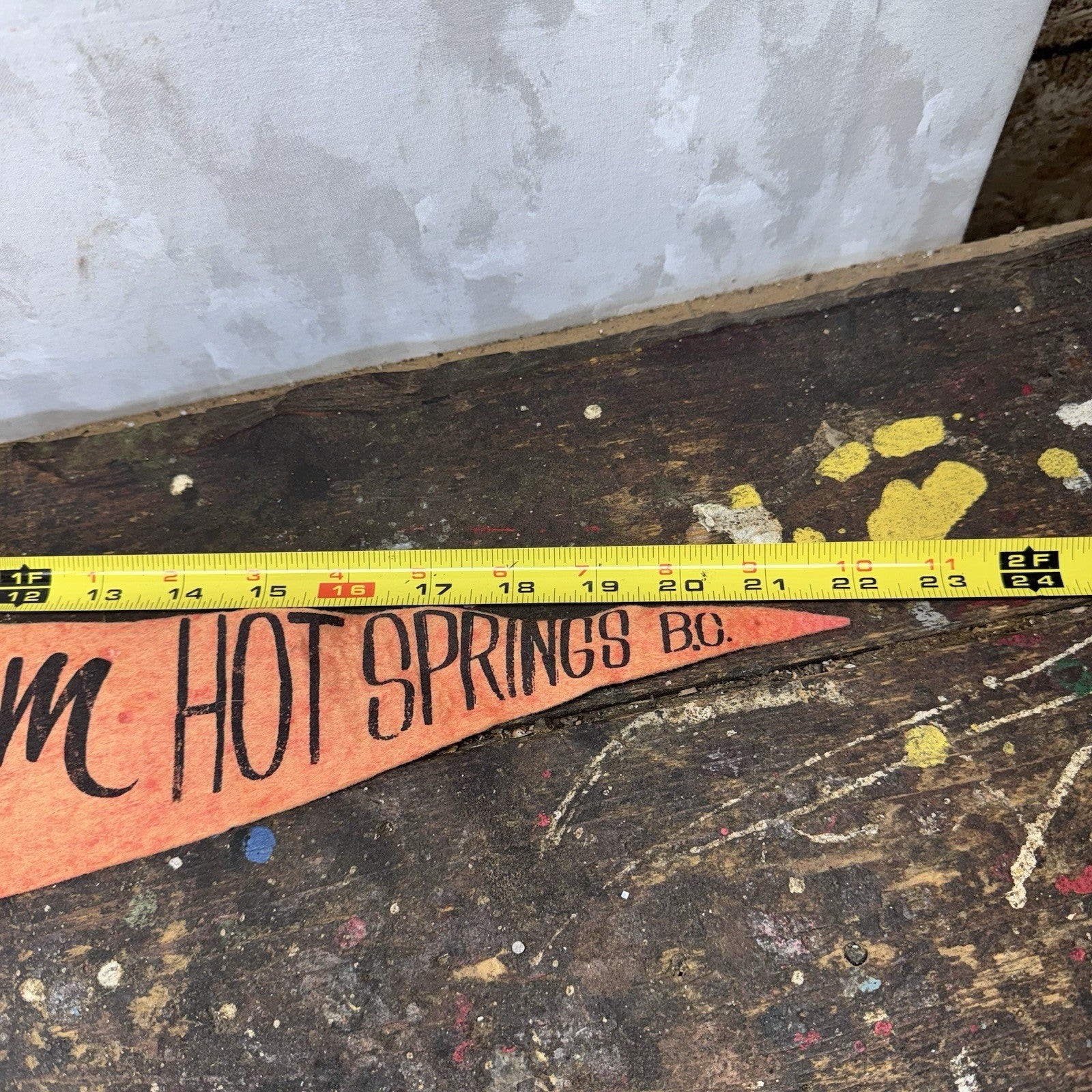 Radium Hot Springs B.C Vintage Fabric Pennant Banner Flag Souvenir ￼