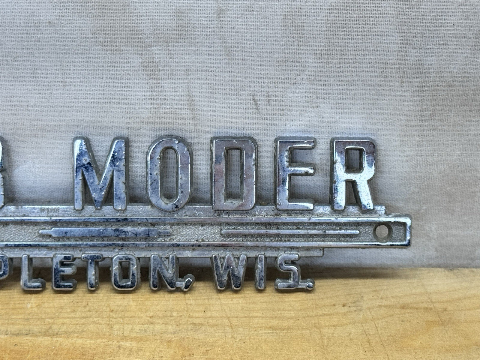 Bob Moder Appleton Wisconsin Car Emblem Vtg #1331
