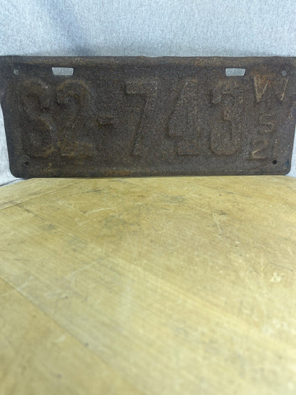 1921 Wisconsin License Plate 62-743
