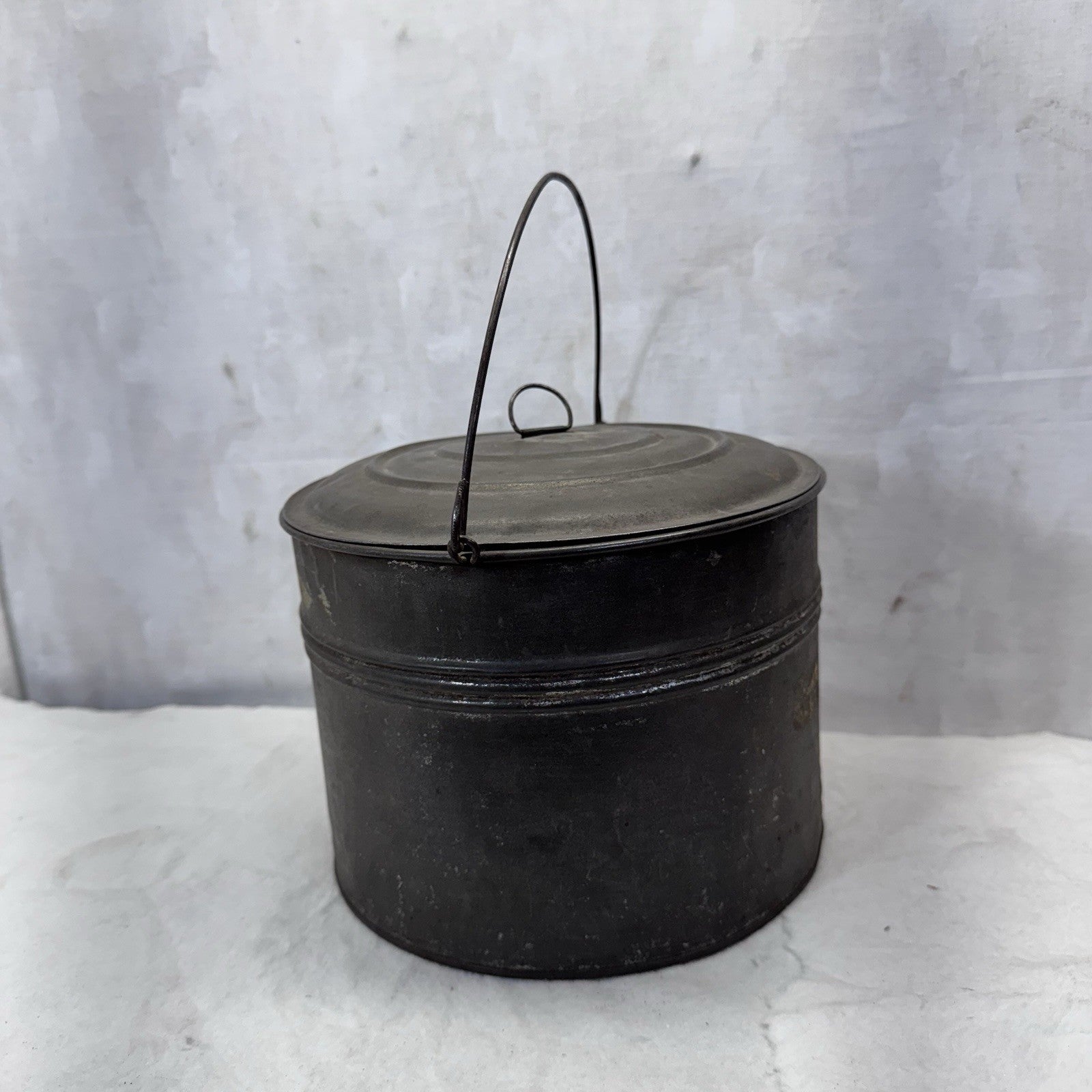 Metal Small Berry Bucket With Lid Vintage