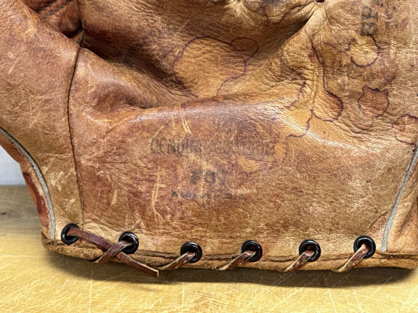 Child’s Vintage Baseball Glove #1172