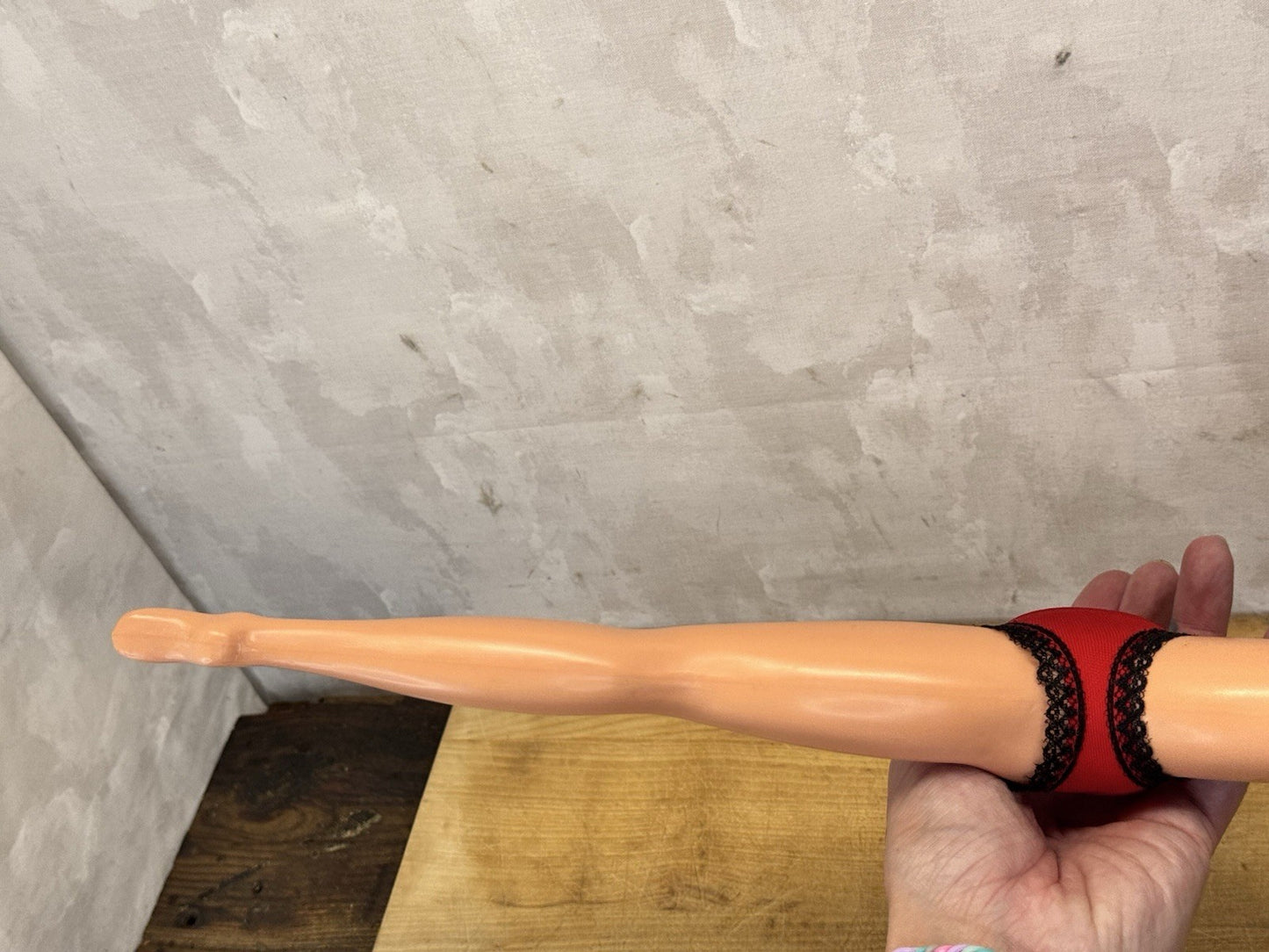 Japan Novelty Hanger #1071 Mancave