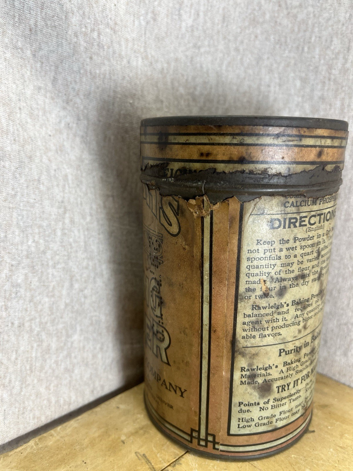 Raleigh’s Vintage Baking Tin Empty