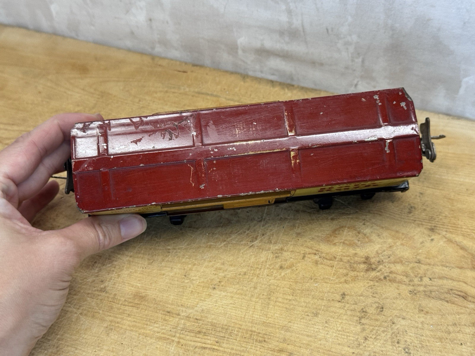Lionel Lines #1679 Curtiss Baby Ruth Candy Yellow Train Box Car #S-1602