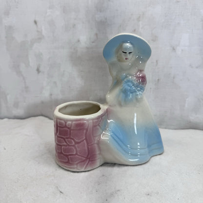 Shawnee Pottery Southern Belle Wishing Well Planter