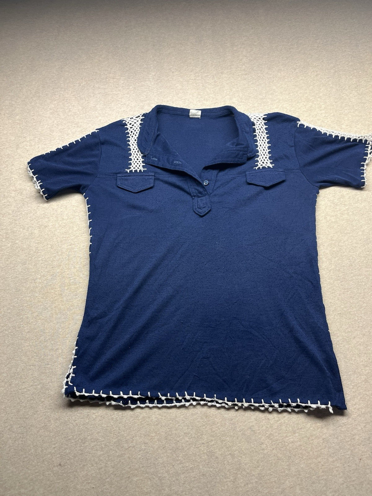 1980s Women’s Blue W/wht Trim Knit S Sleeve Top