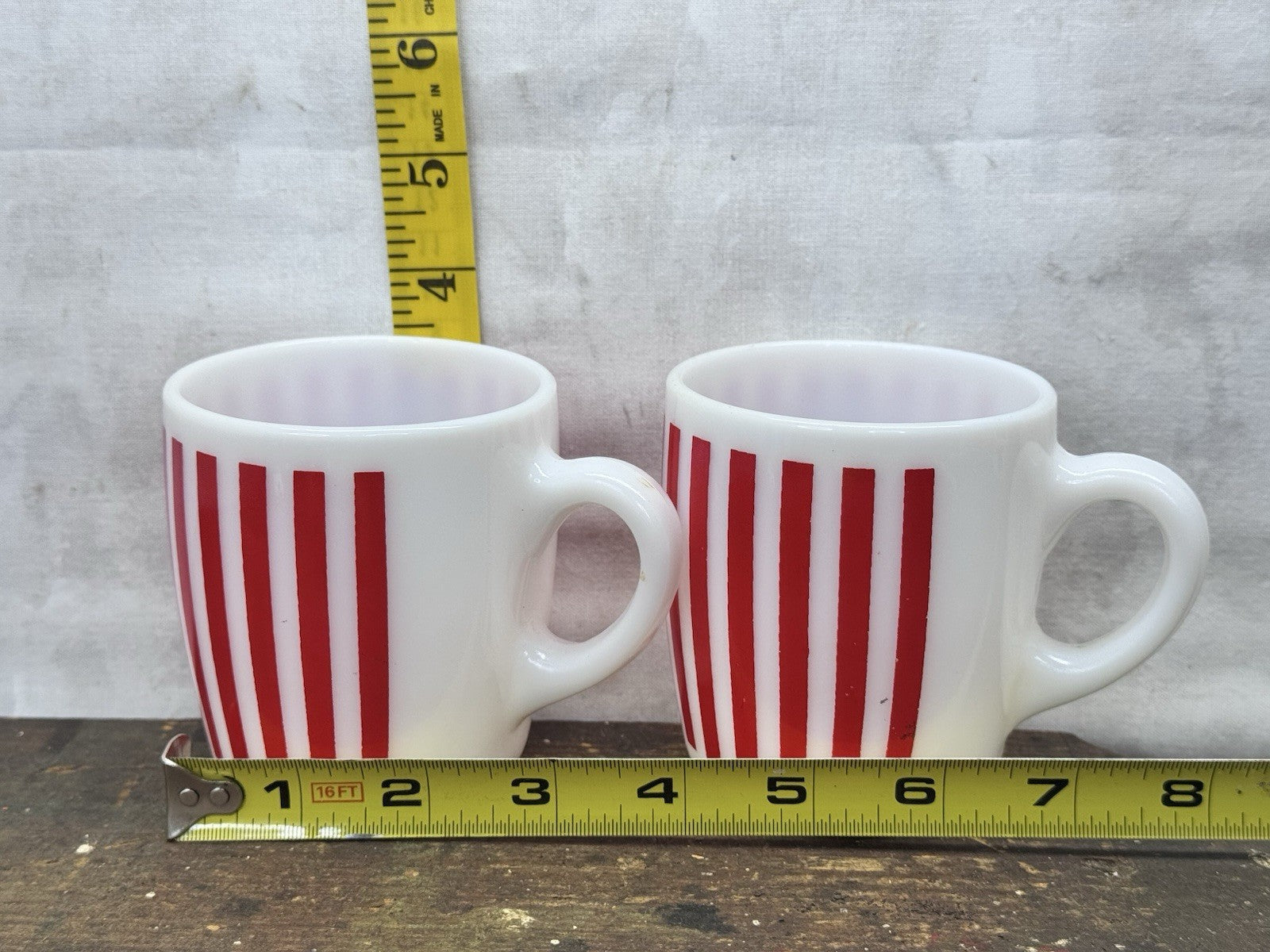 Candy Cane Stripped Pair Of Mugs Christmas  Vtg #1327