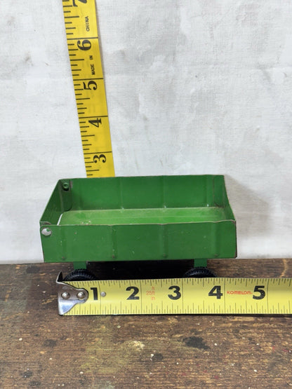 Vintage Ertl Pressed Metal Green Farm Wagon Crop Trailer #S-1827