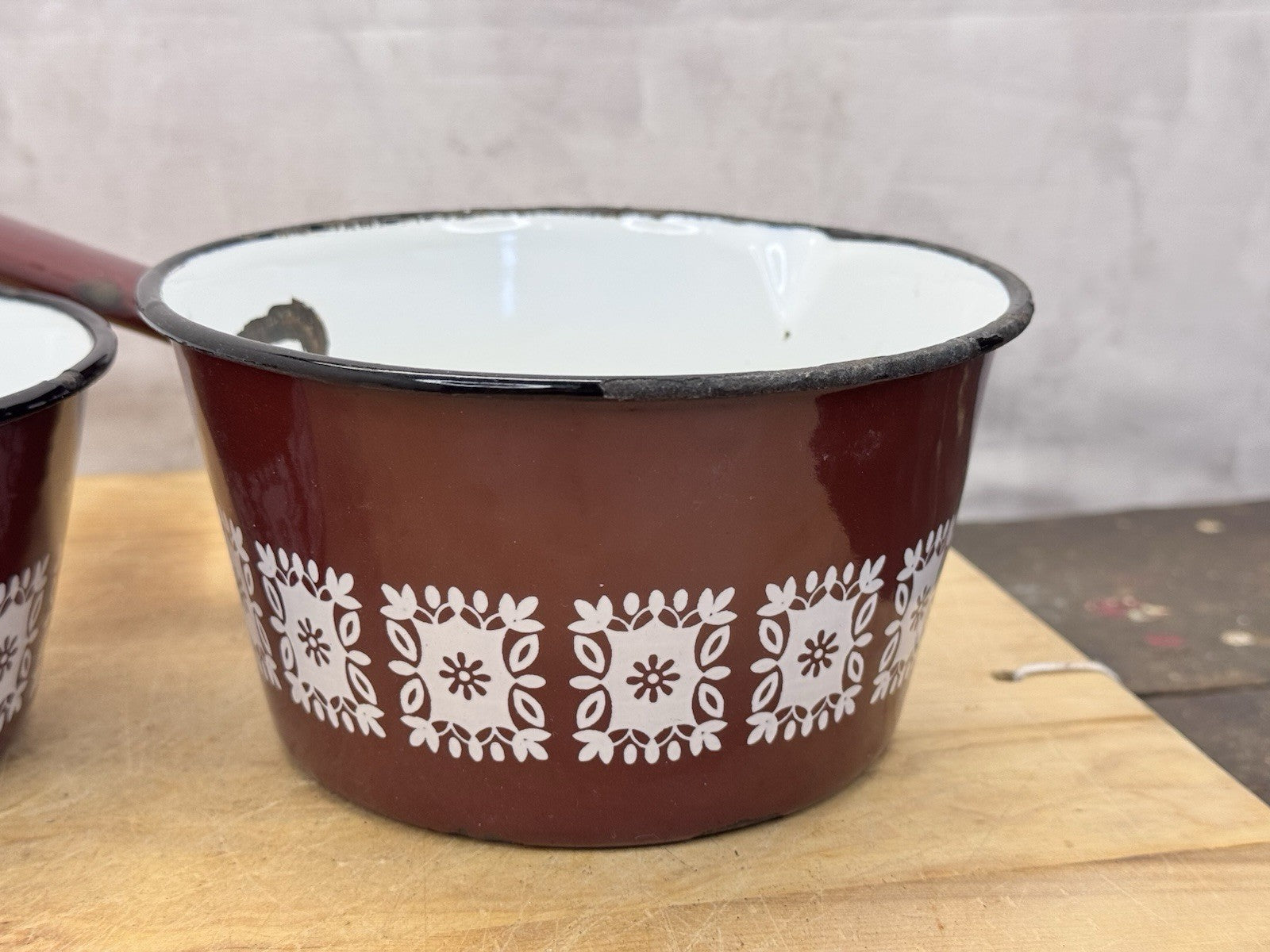 Set Of Three Enamel Brown Floral Pots Vtg #1381