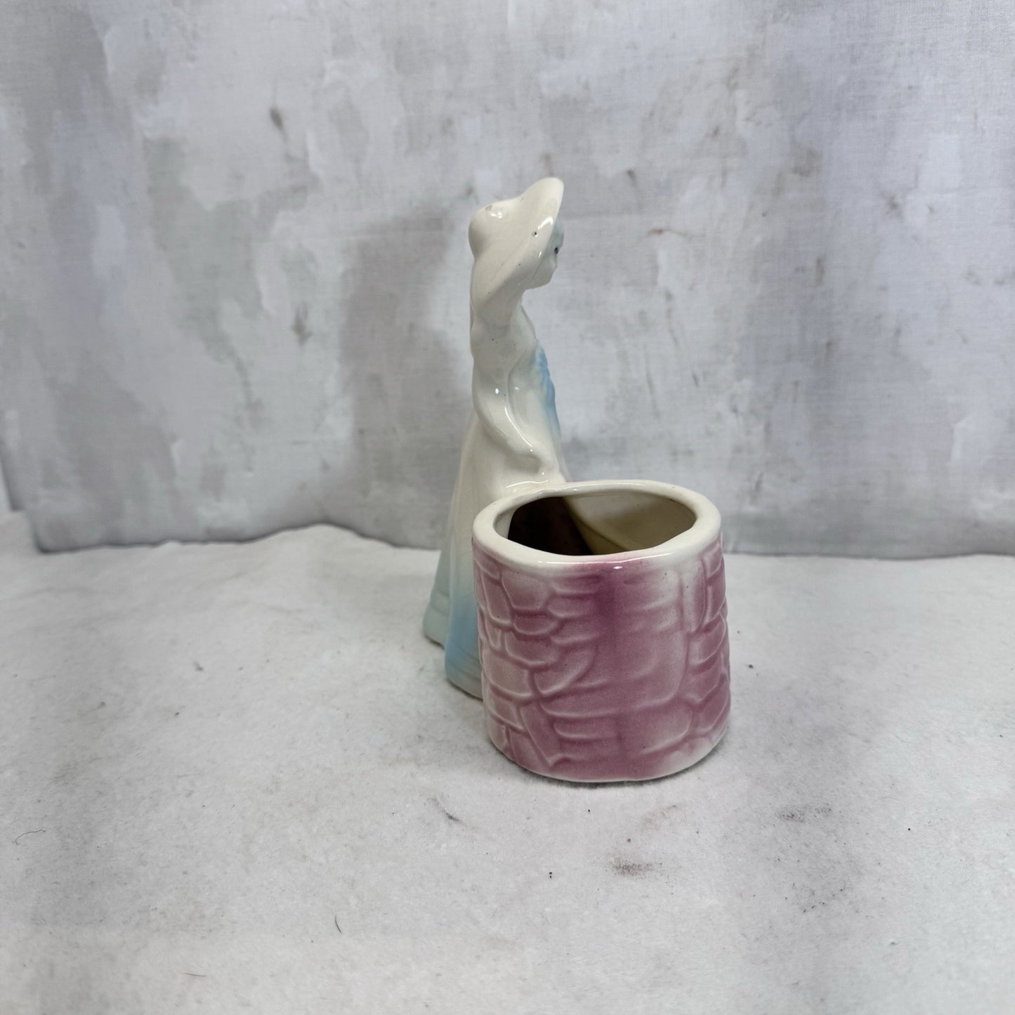 Shawnee Pottery Southern Belle Wishing Well Planter