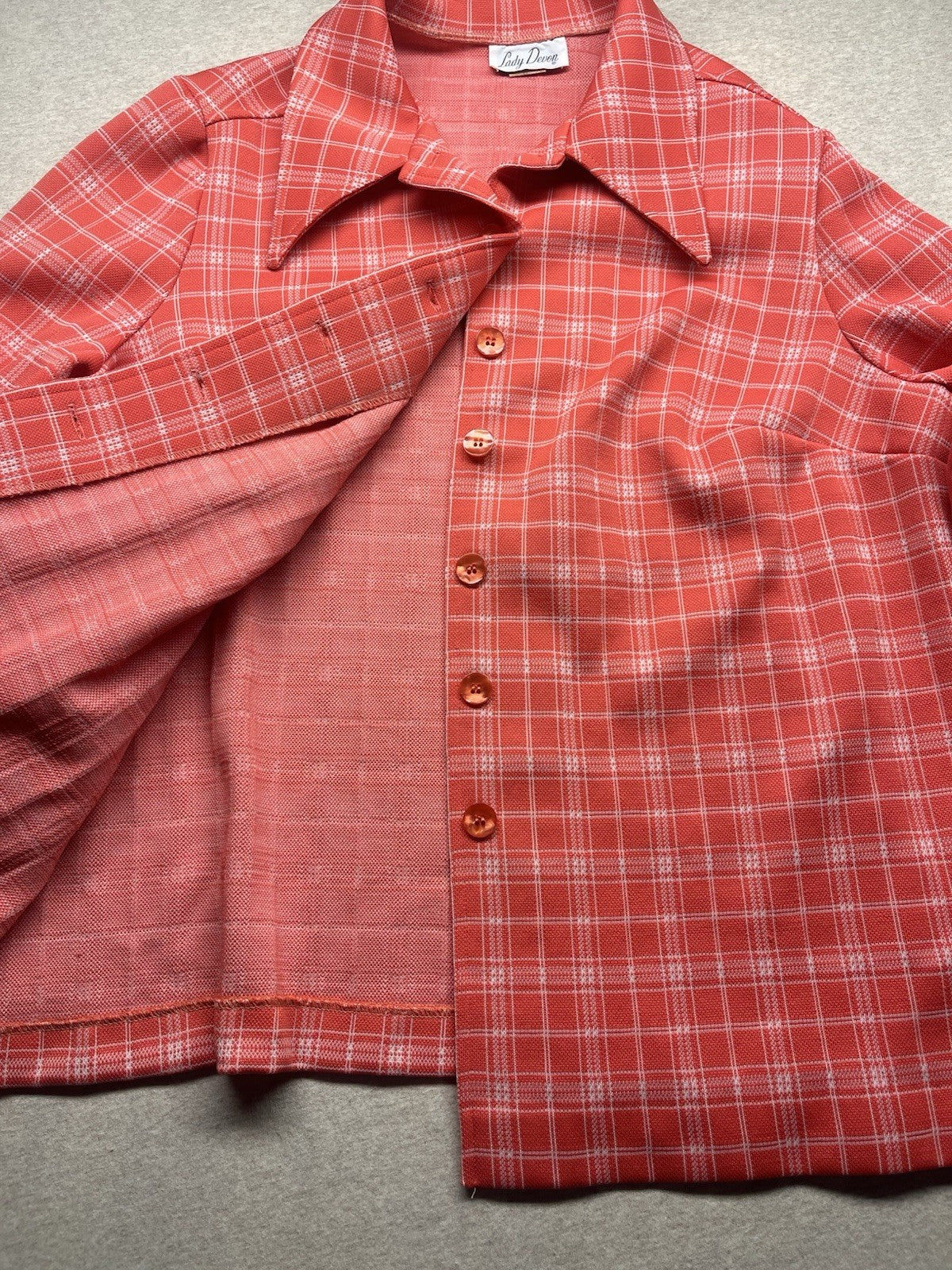 1970s Women’s Peach Plaid L Sleeve Knit Top