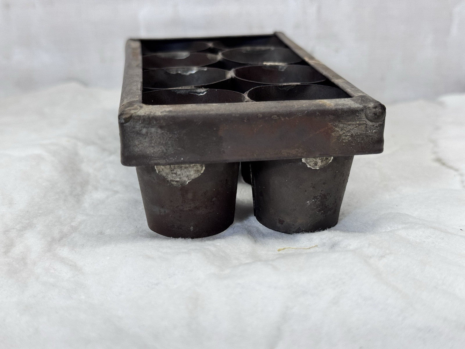 Unknown Antique tin  Mold #S-1764