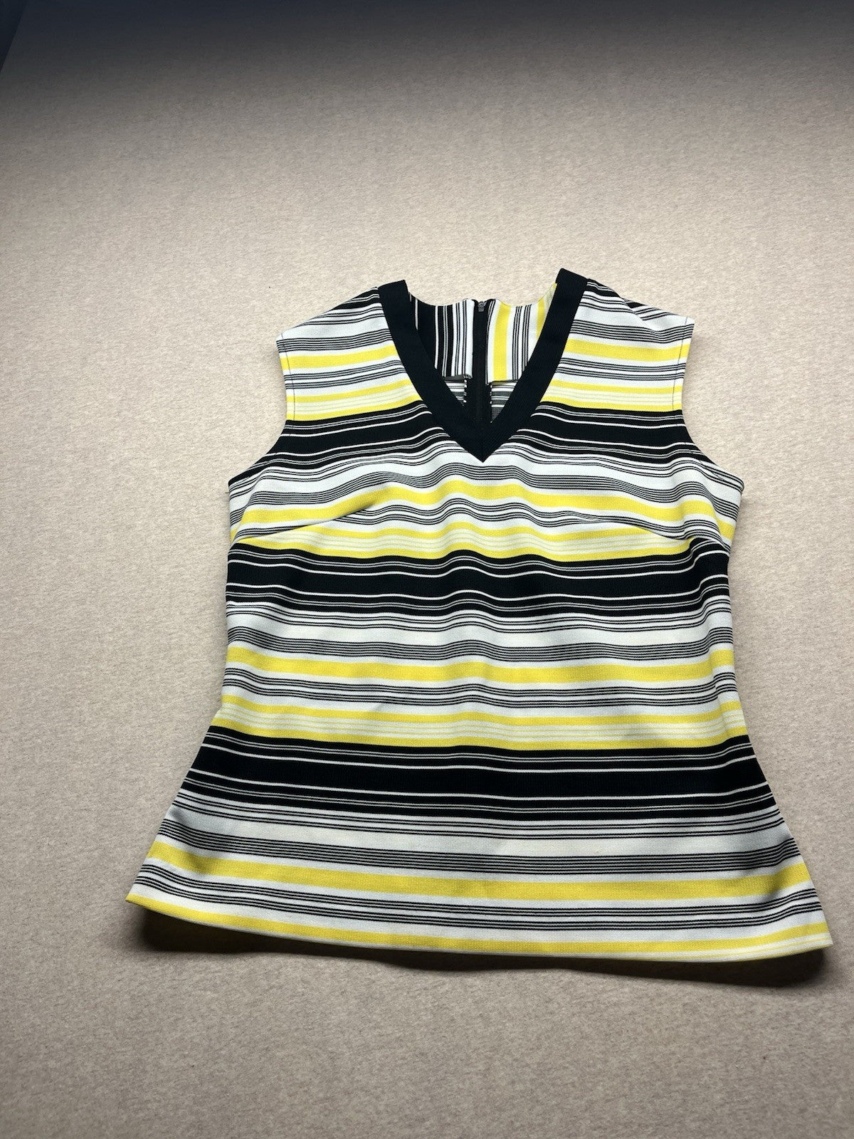 1960s Women’s Knit Striped V-Neck Sleeveless Shirt