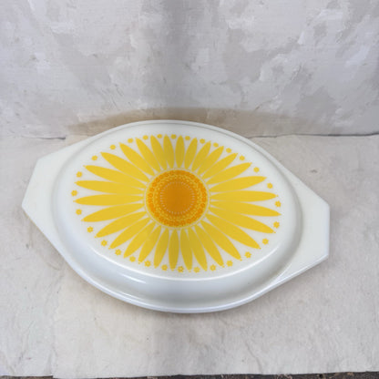 Pyrex  Ovenware Sunflower Casserole Dish With Lid Vintage