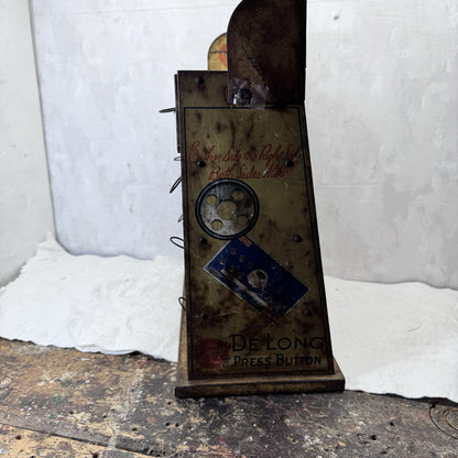 De Long Press Button Metal Organizer Vintage Rustic