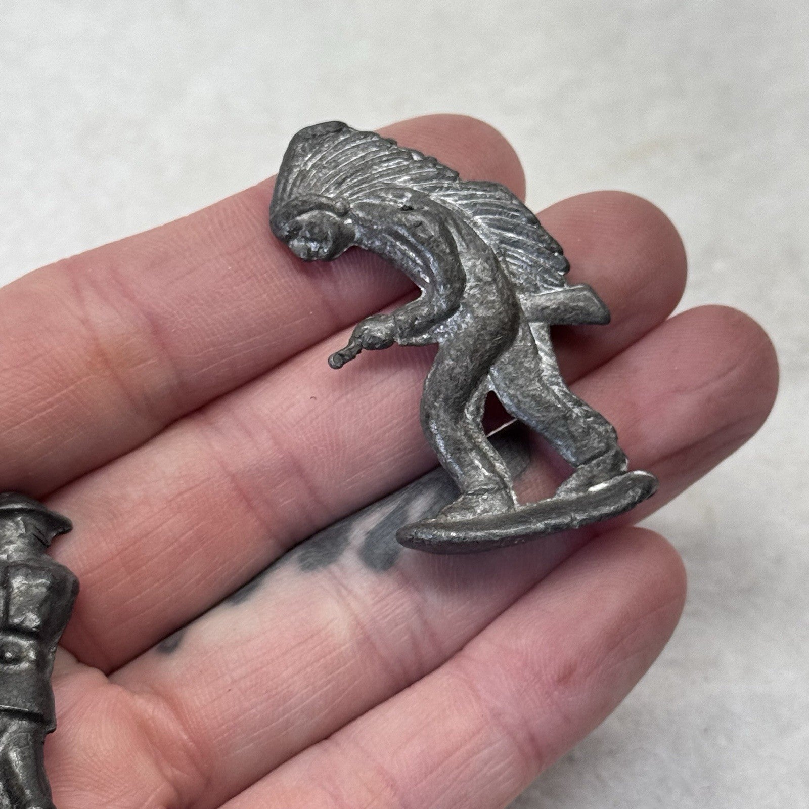 Metal Mini Soldiers & Indian Figures Vintage