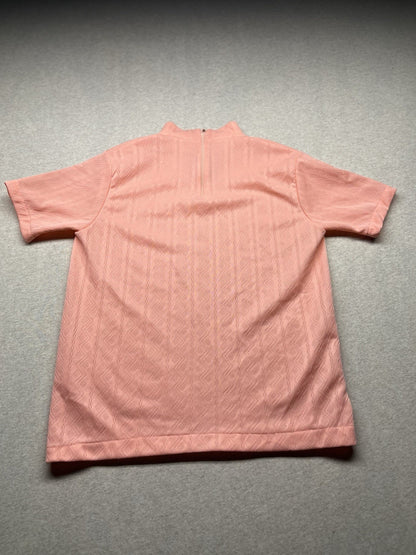 1970s Women’s Peach Knit S Sleeve Shirt